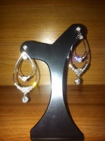 Brinco com strass - Cor: Prata 